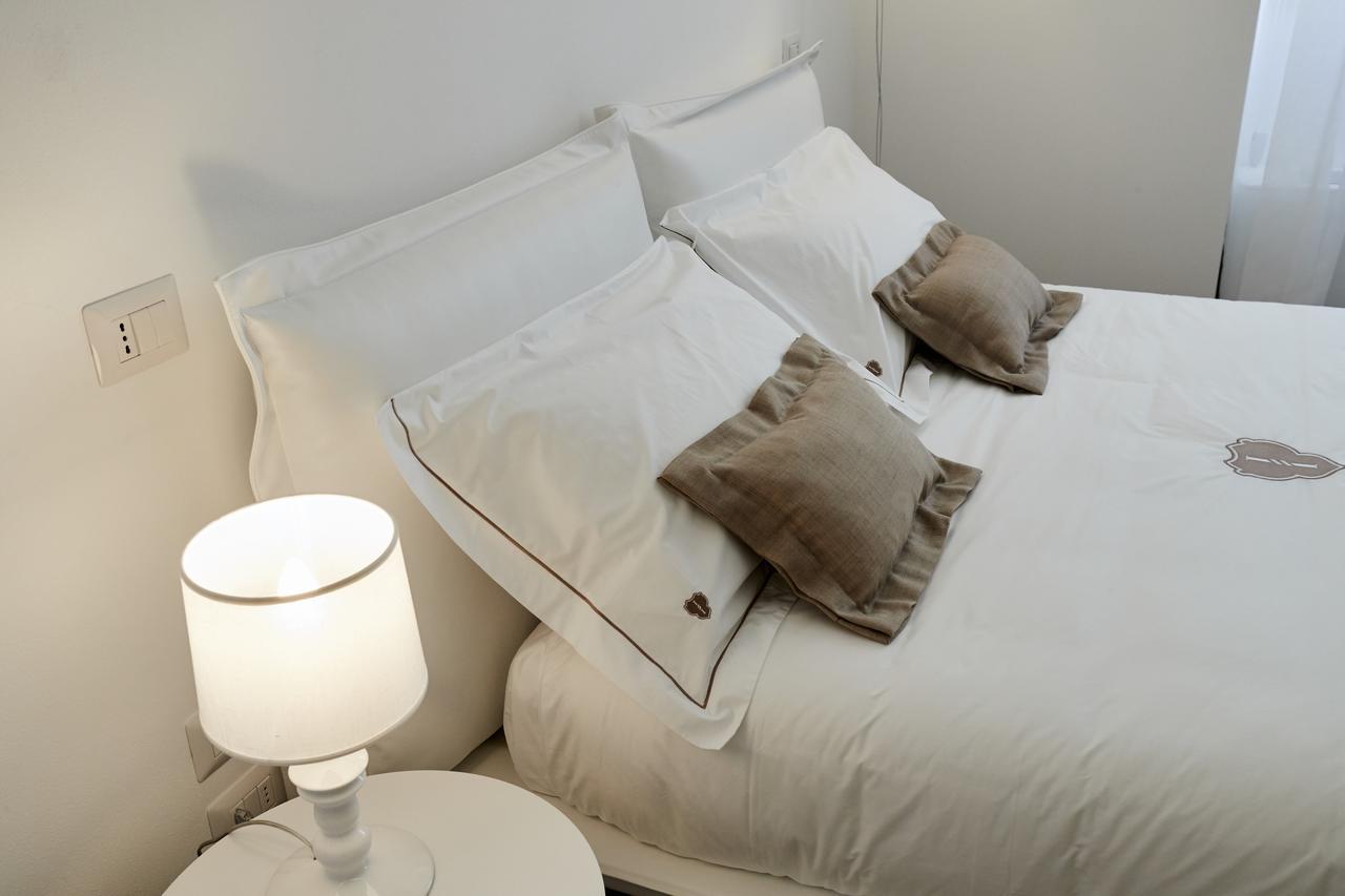 Iulius Suite & Spa Конверсано Экстерьер фото