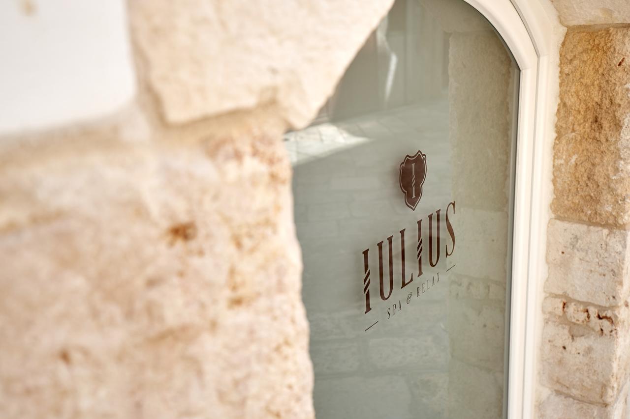 Iulius Suite & Spa Конверсано Экстерьер фото