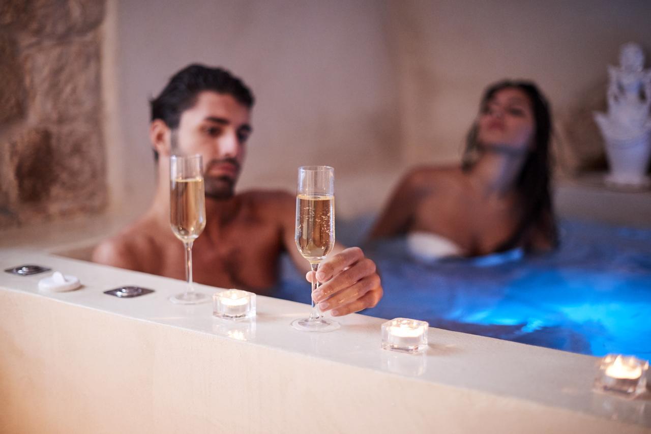 Iulius Suite & Spa Конверсано Экстерьер фото